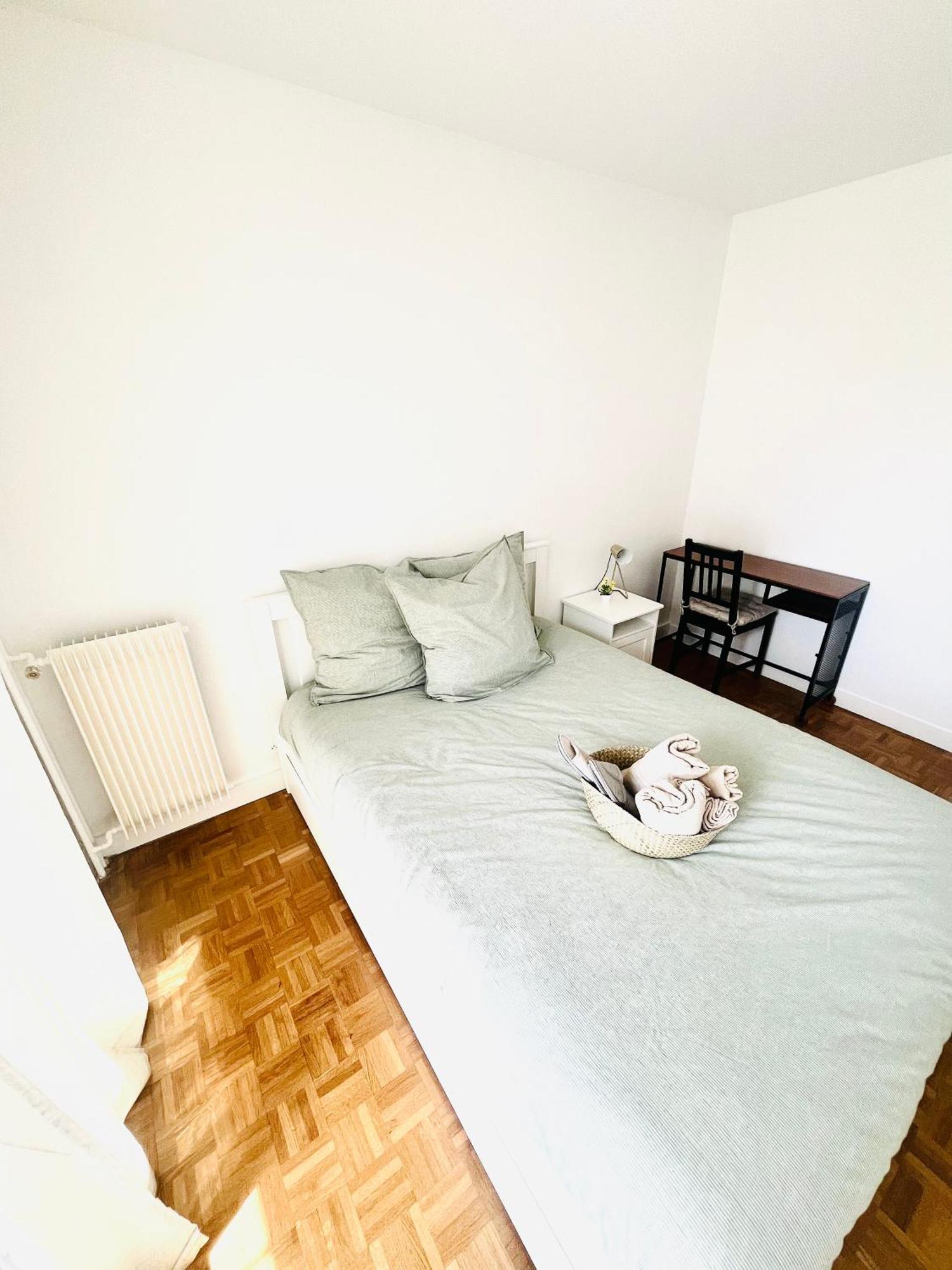 Apartment Defense-2rooms-forwork-balcony-freeparking *